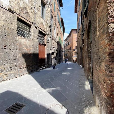 WHITE HOUSE STALLOREGGI-vicino alla Cattedrale Siena Esterno foto