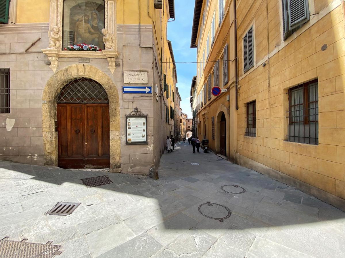 WHITE HOUSE STALLOREGGI-vicino alla Cattedrale Siena Esterno foto